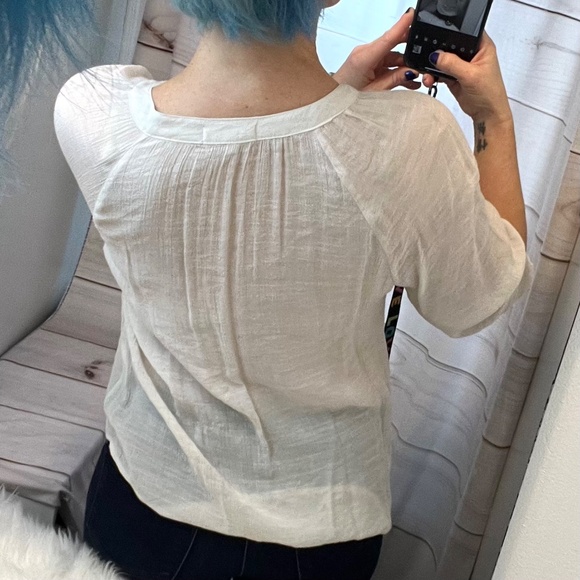 🔥2/$12 ABOUT A GIRL•| Cream Peasant Top Size Small - Picture 4 of 11